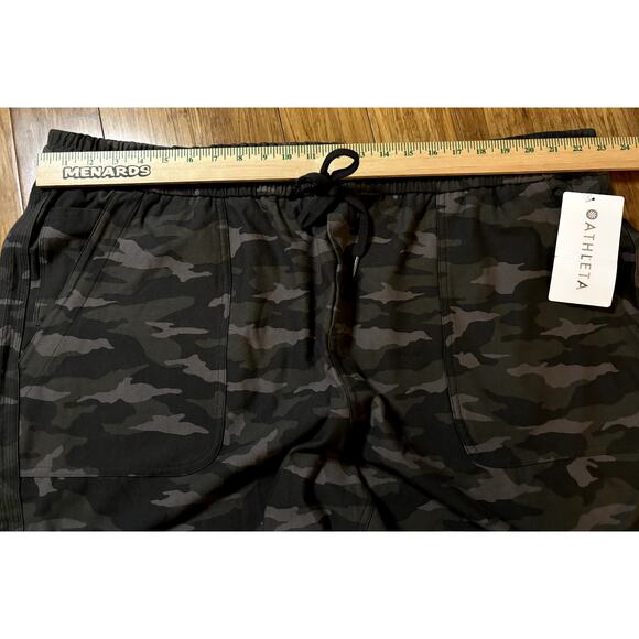 Athleta Camo Farallon Jogger Plus Sz 26 NWT $98 UPF Breathable Drawstring Pocket - Picture 5 of 7